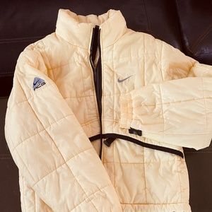 Warm Nike Jacket in lemon yellow